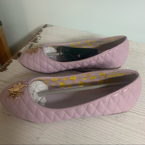 DISNEY HOT TOPIC Tangled “Gleam and Glow” Quilted Rapunzel FLATS! - Picture 10 of 14